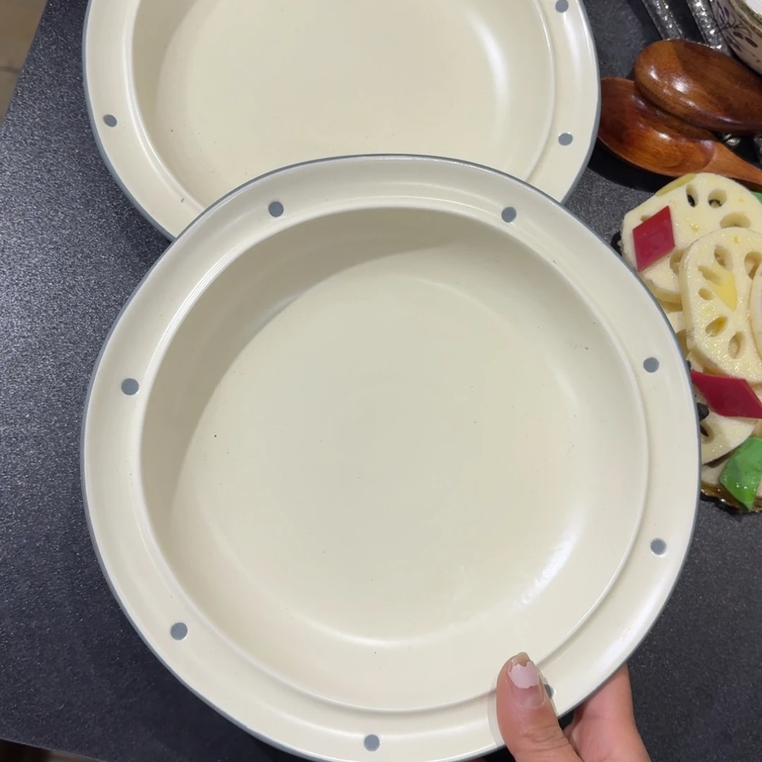 瓷8 寸两个有瑕疵不影响使用