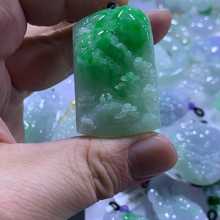 翡翠未镶嵌颈饰天然翡翠A货吊坠