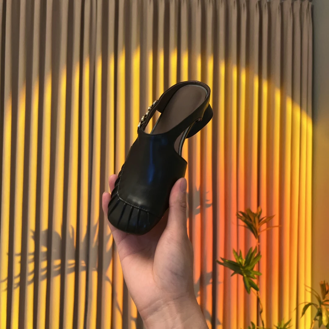 低跟包头粗跟链子镂空百搭包头拖小众高跟时尚凉鞋春夏法式