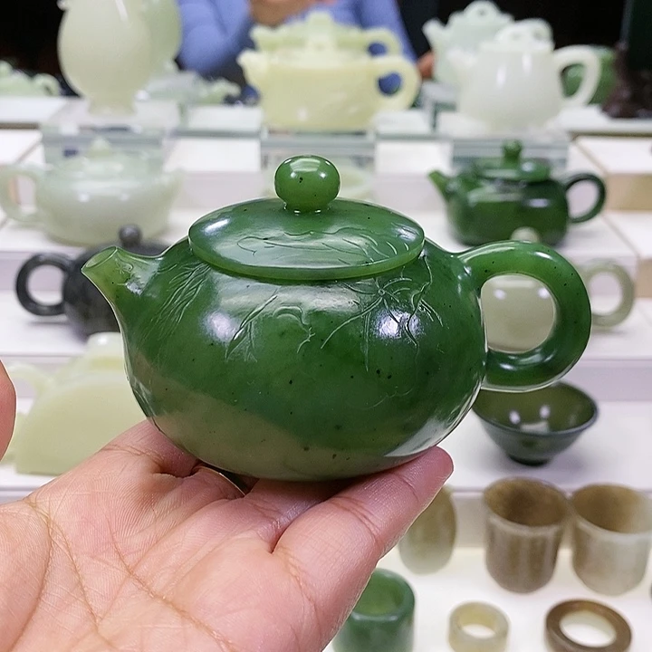 未镶嵌和田玉挂件茶壶 （微瑕）
