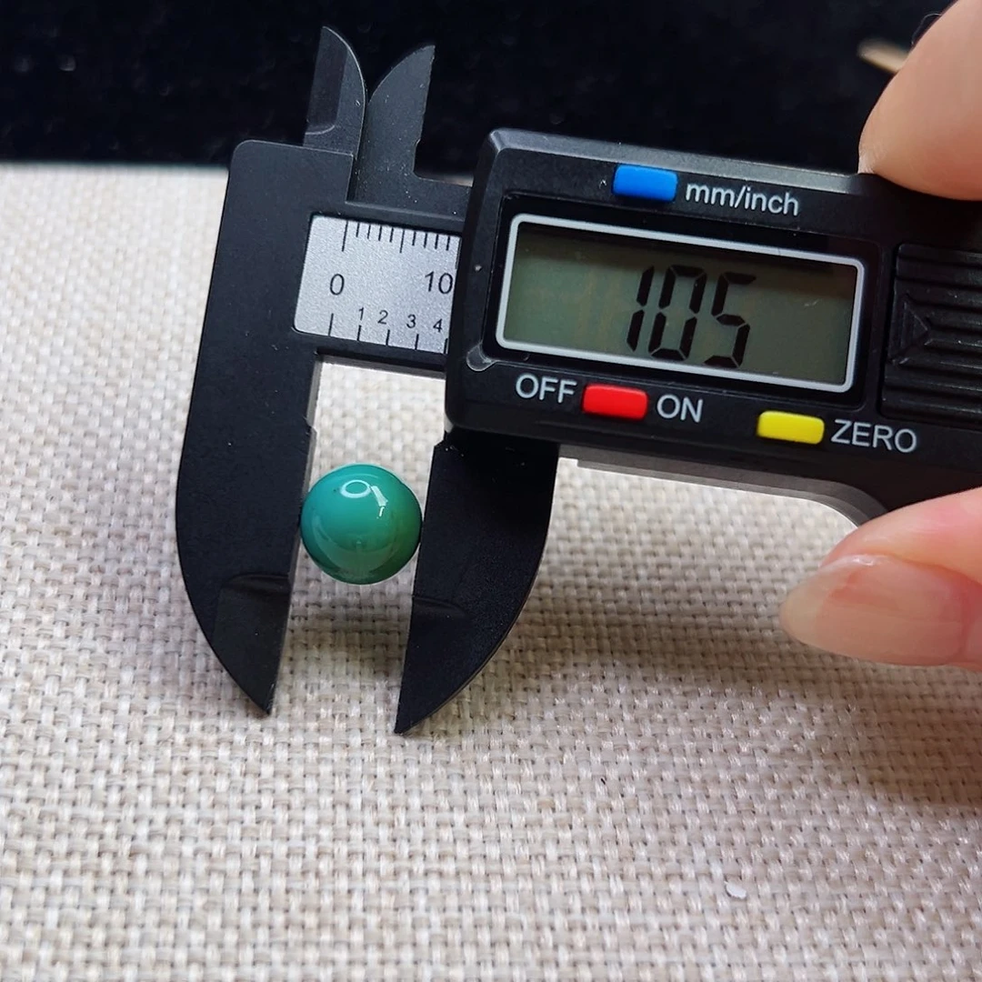 用***1未镶嵌绿松石珠宝奇石