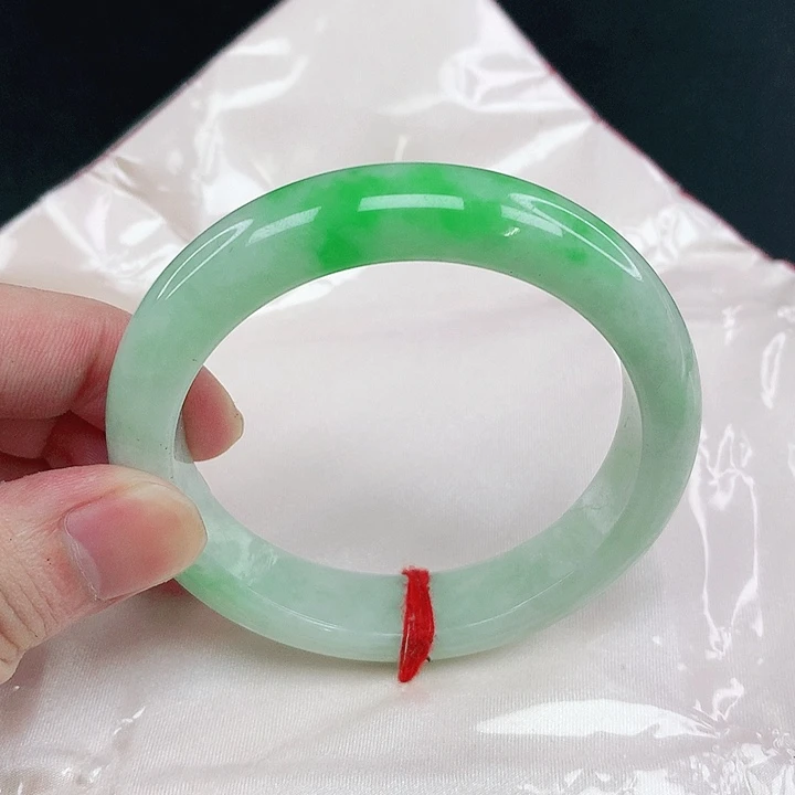 翡翠手镯未镶嵌圈55.5。7802