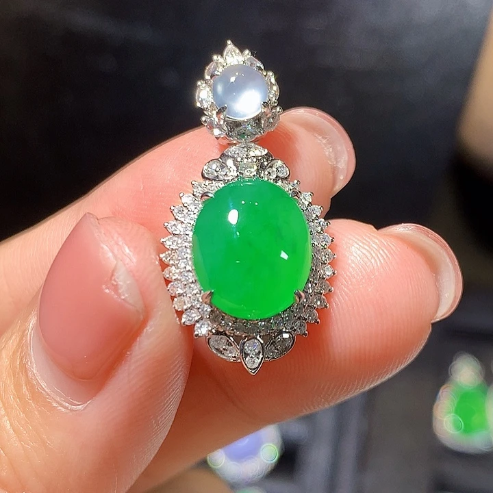 翡翠18K金镶嵌吊坠(不含链)