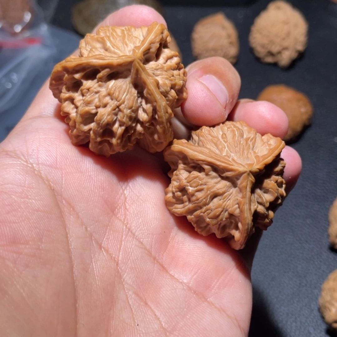 邪***爹把件文玩核桃盘山
