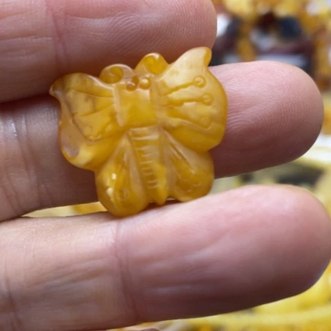 手串植物珀未镶嵌吊坠
