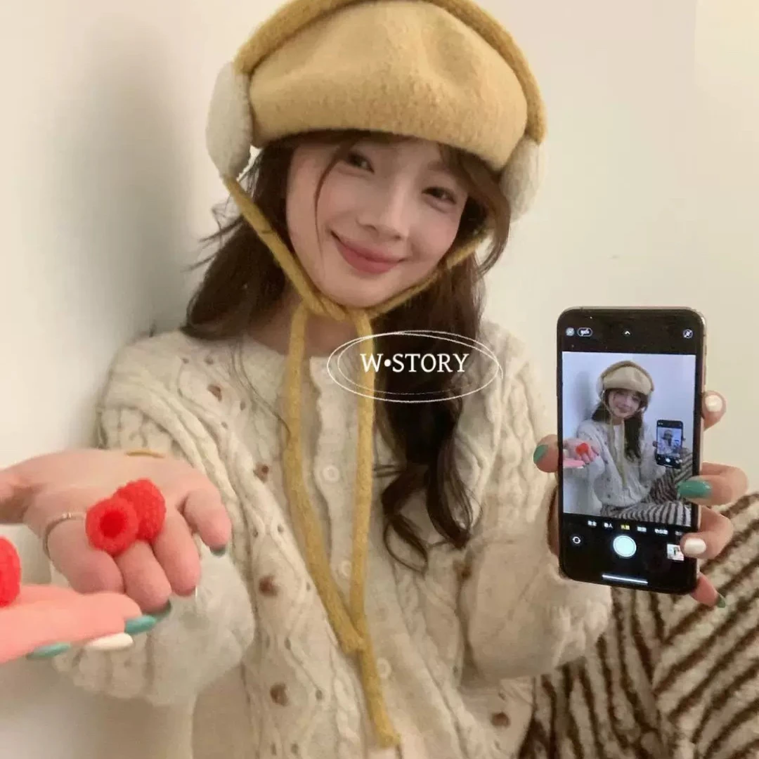 251209 韩系含羊毛 刺绣钩花甜美减龄毛衣