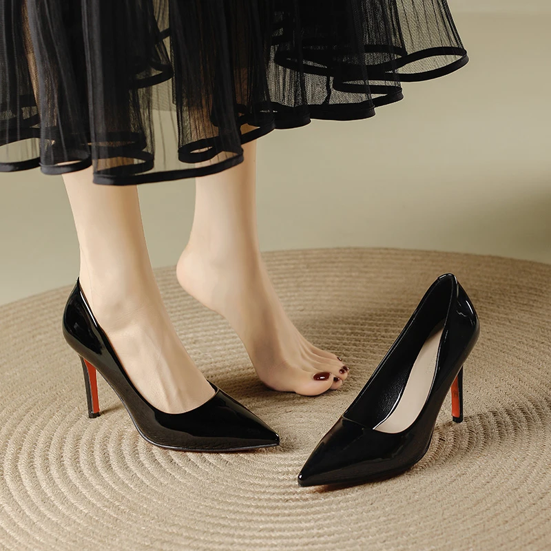 红底高跟鞋2025新款细跟春秋高级感绝美性感黑色漆皮9cm尖头单鞋