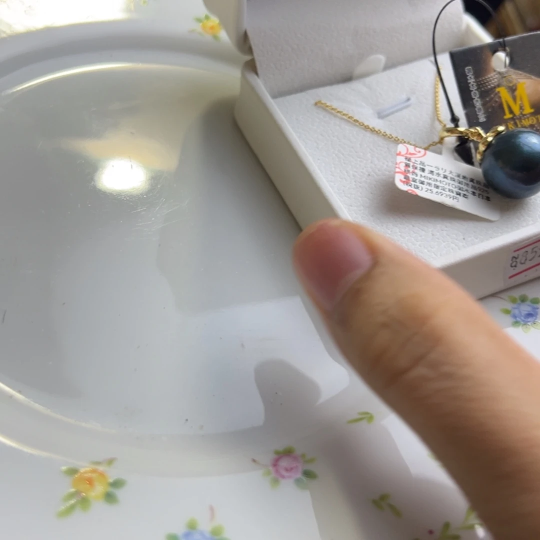 金银珠宝玉石镶嵌的建盏