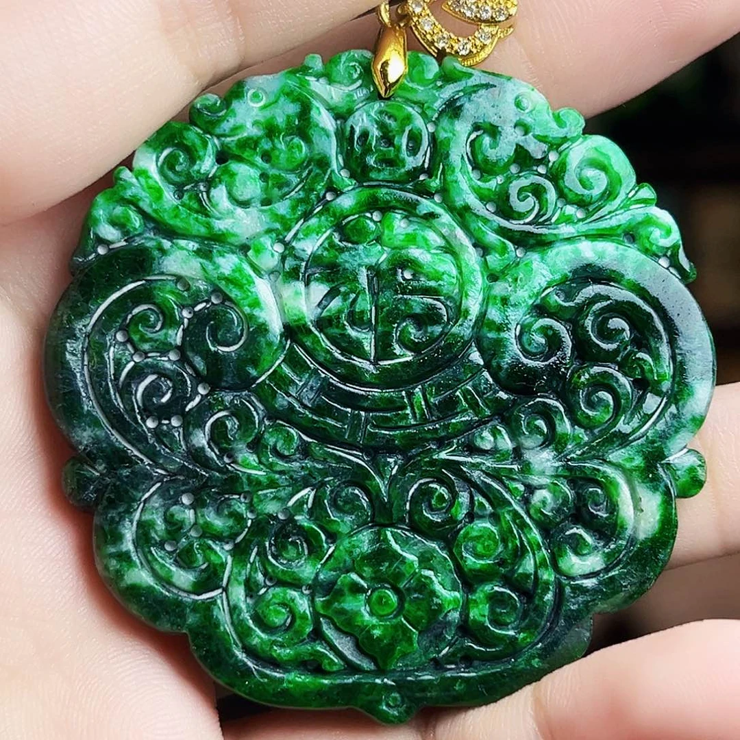 颈饰未镶嵌翡翠多样性
