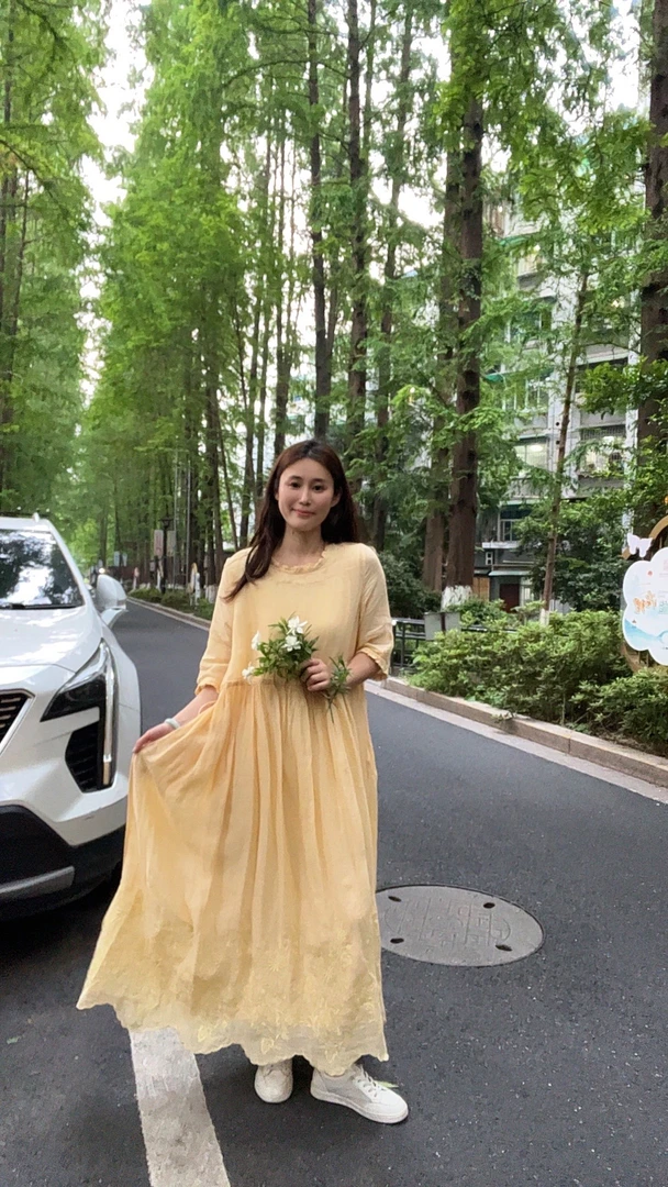 纯色苎麻半袖连衣裙下摆绣花宽松显瘦气质女装