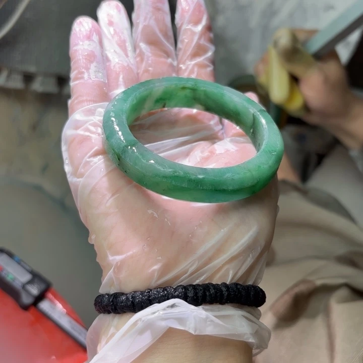 紫****未镶嵌手镯石英质玉（非洲翠）定制