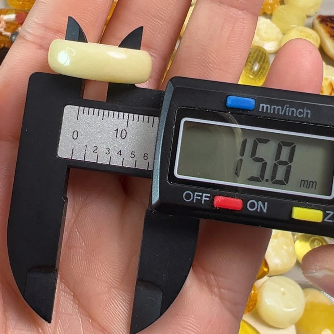 蜜蜡未镶嵌裸石蜜蜡