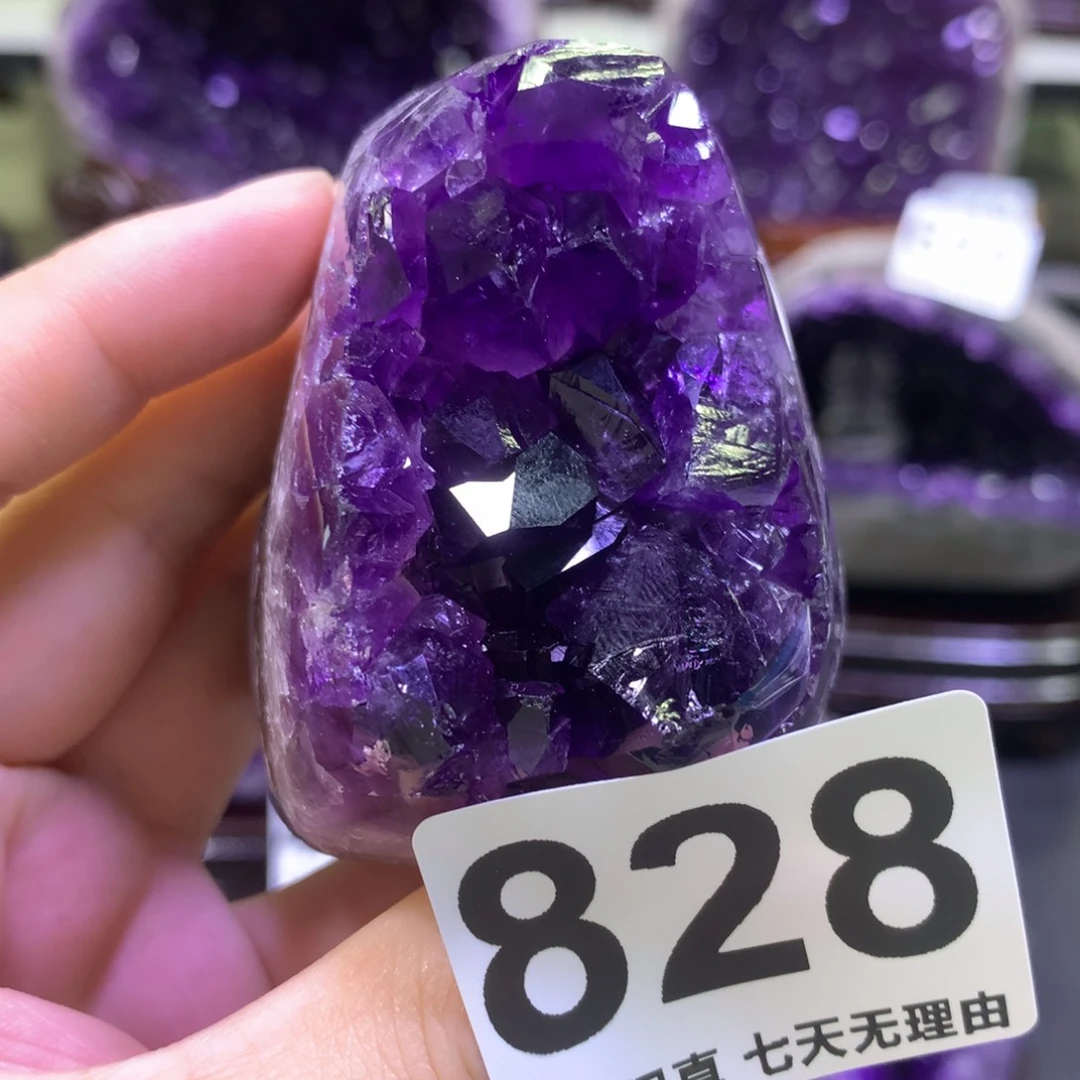 未镶嵌水晶大型摆件（非配饰）