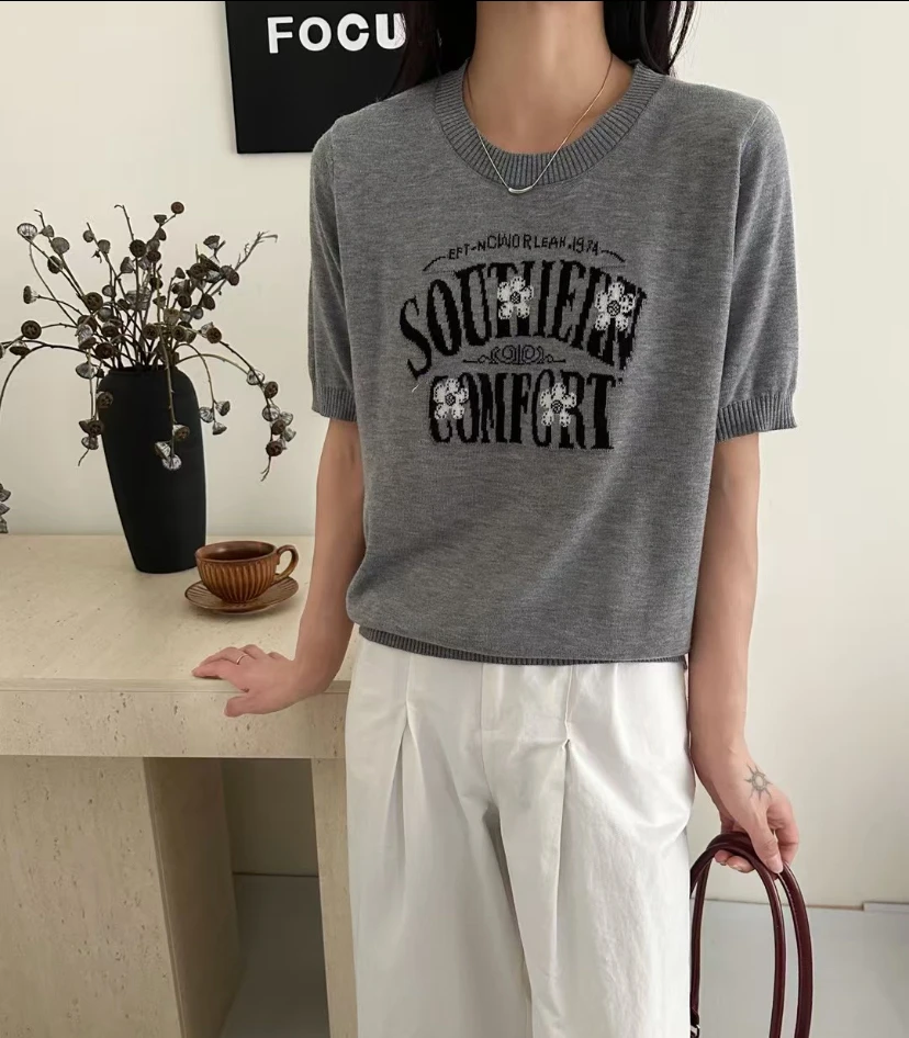 设计感洋气针织短袖T恤女2025新款夏季穿搭薄款宽松显瘦圆领上衣