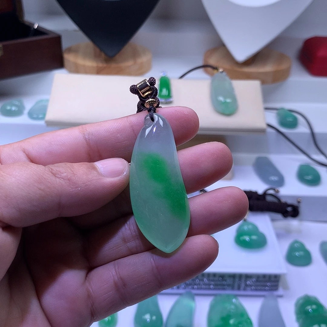 已***置花岗石非金属吊坠