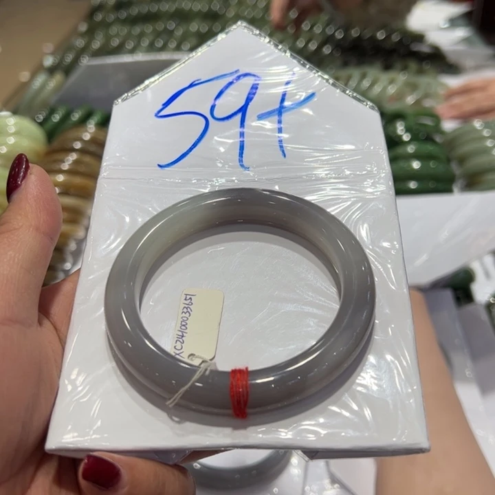 和田玉（糖玉）手镯未镶嵌锦****.