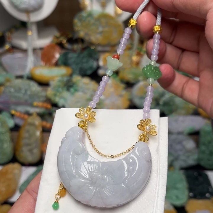 翡翠颈饰未镶嵌吊坠