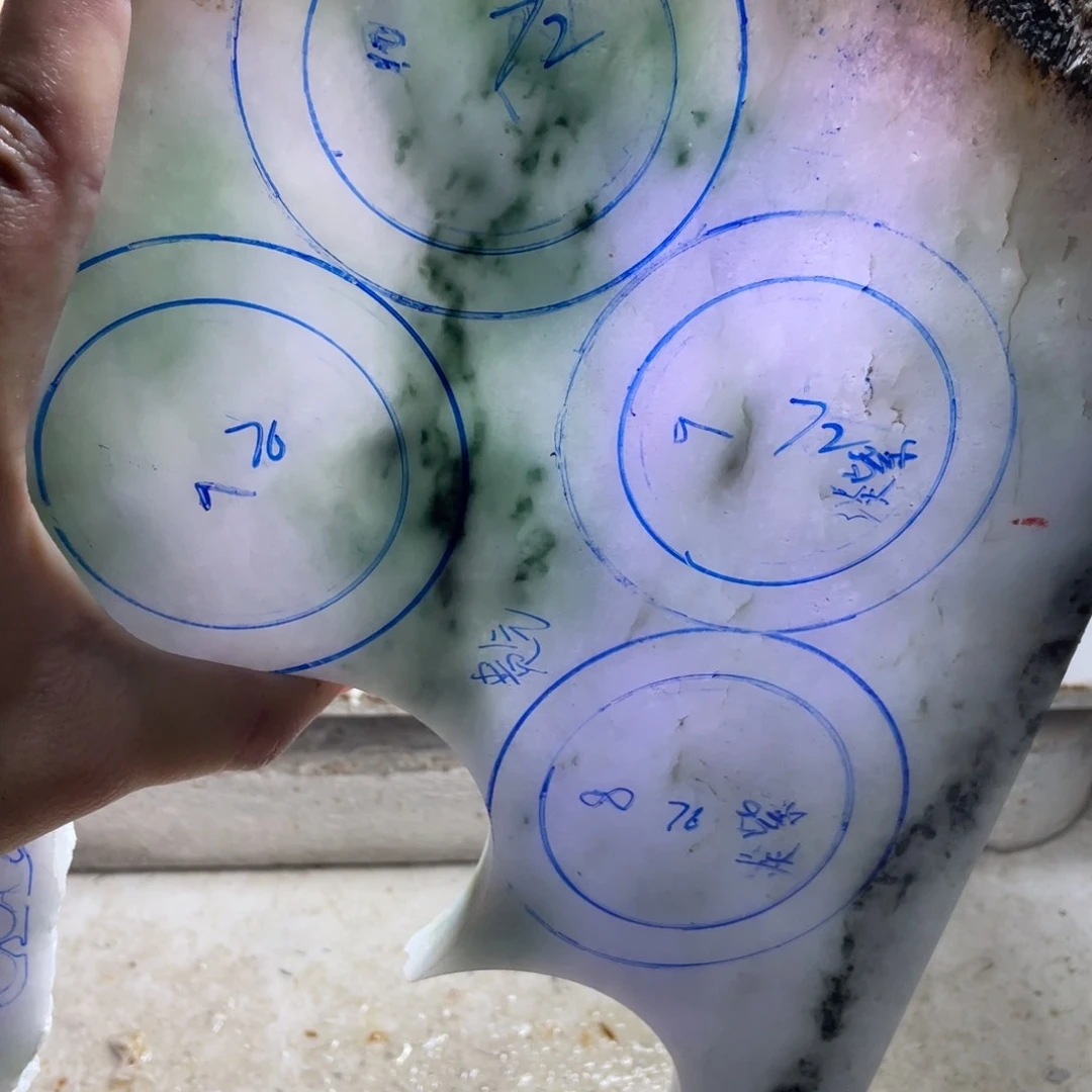 定制翡翠翡翠未镶嵌坦**对