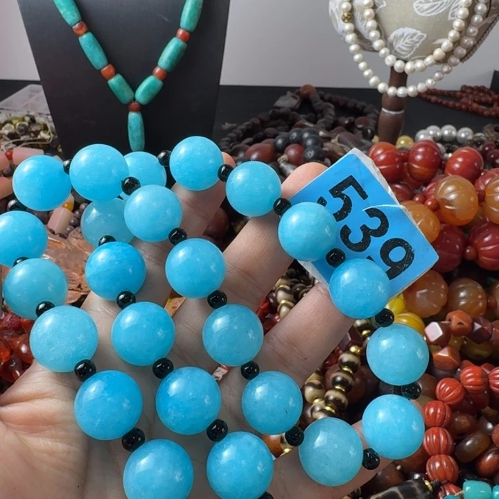 飞***朵玛瑙/玉髓未镶嵌颈饰