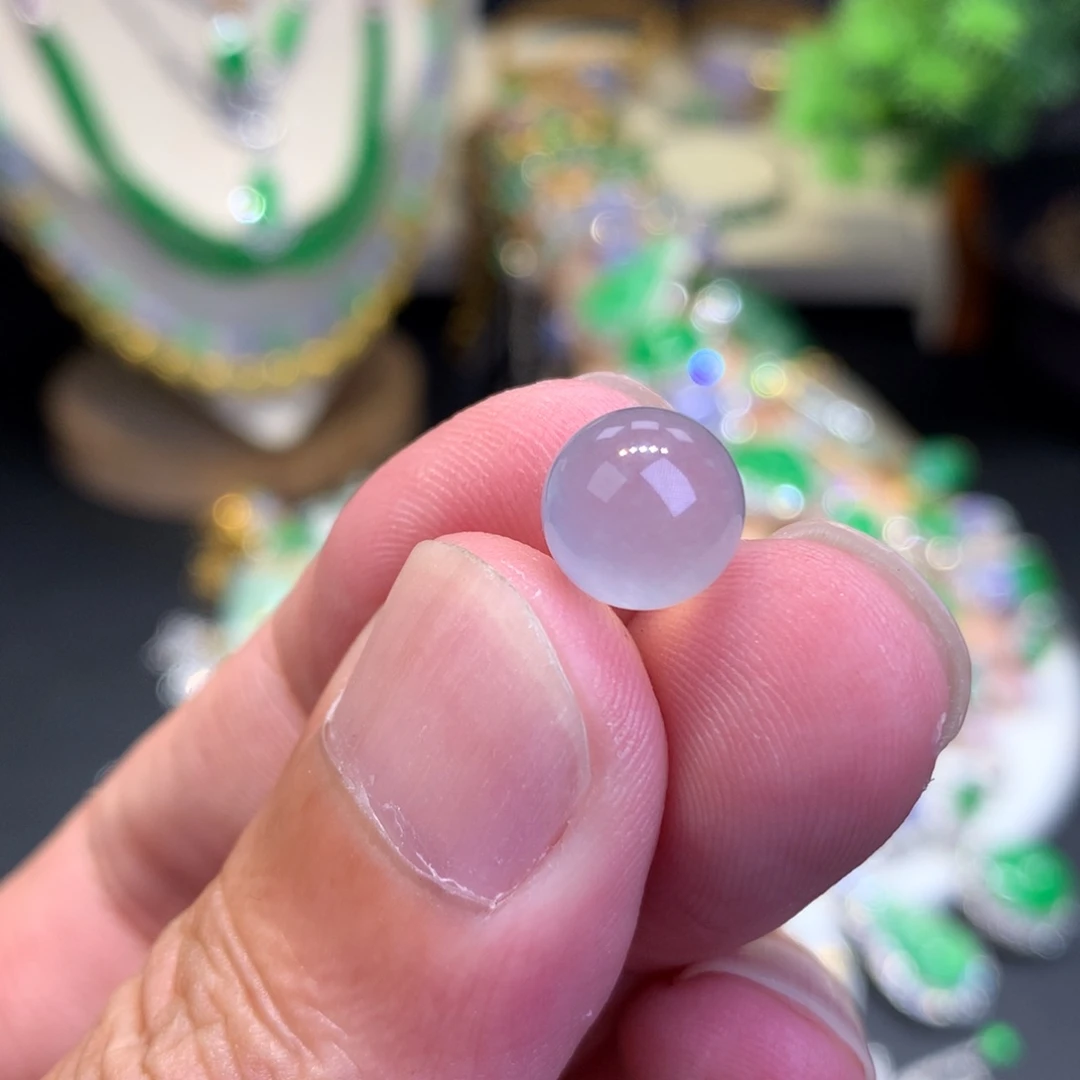 翡翠未镶嵌颈饰单珠