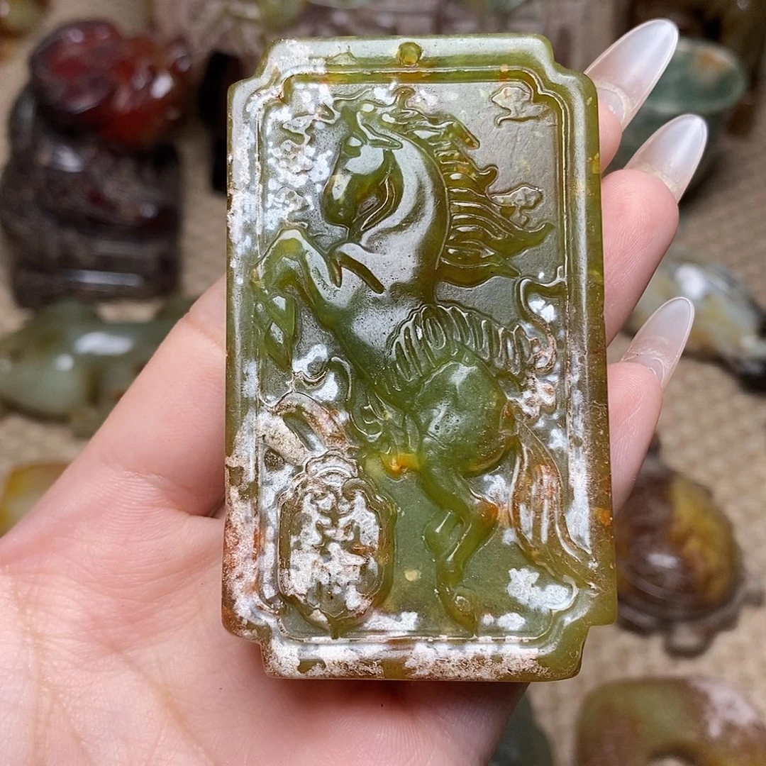 未镶嵌蛇纹石玉颈饰