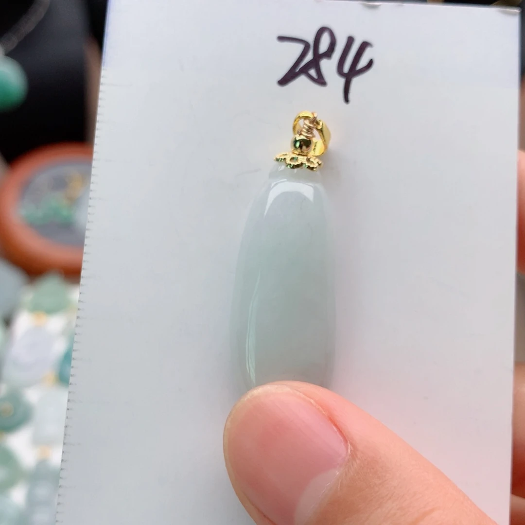 翡翠合金颈饰吊坠