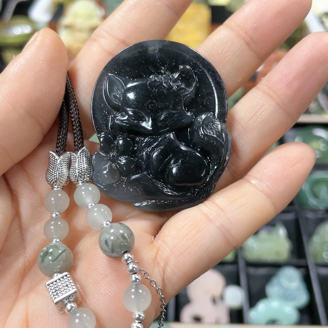 石英质玉颈饰合金