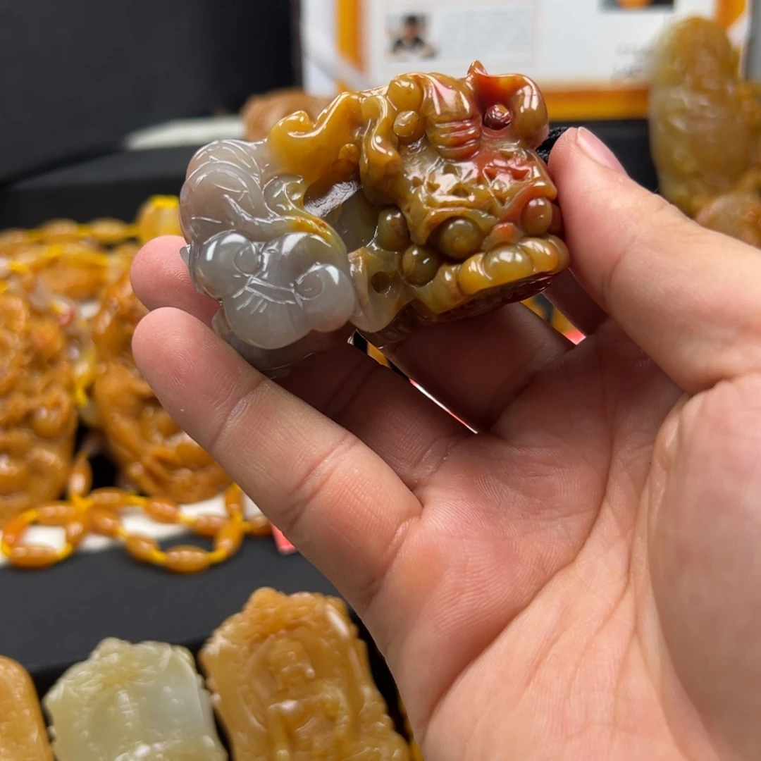石英质玉（黄龙玉）未镶嵌多样性发货，发其一