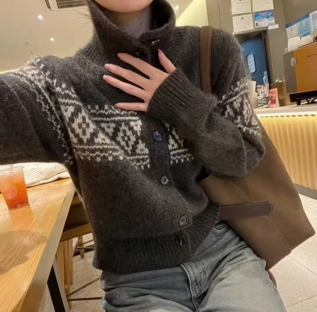 高级灰费尔岛半高领单排扣针织衫毛衣加厚纯色冬季女毛衫