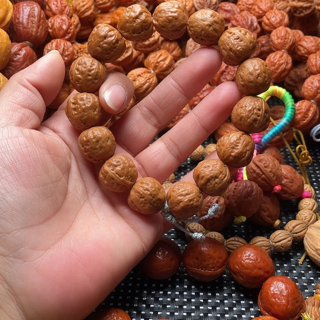 文玩核桃手串金豆子