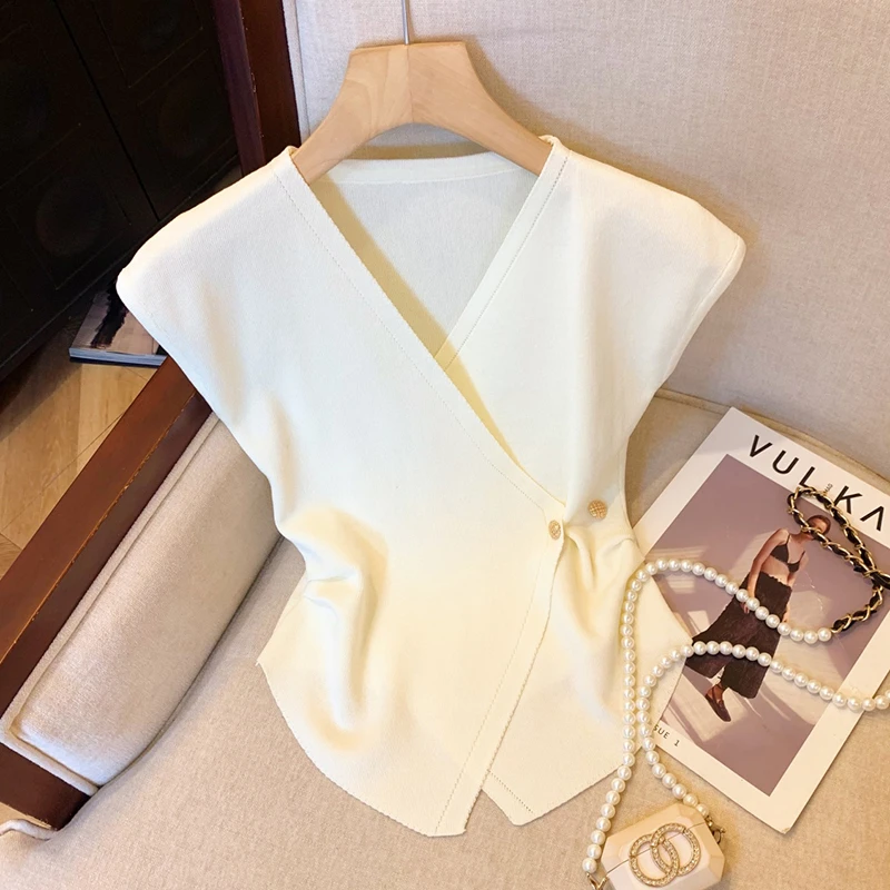 法式不规则交叉V领小飞袖针织衫女2025夏季新款时尚气质短款上衣