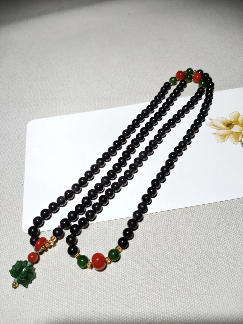 和田玉浓烟紫圆珠108项链约5.6MM搭配南红碧玉配饰