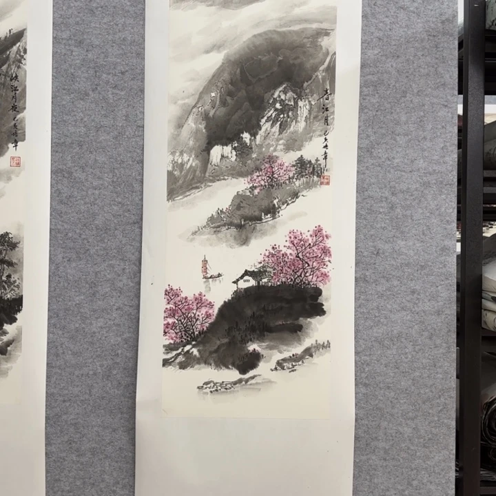 国画花鸟等图案为一体而得