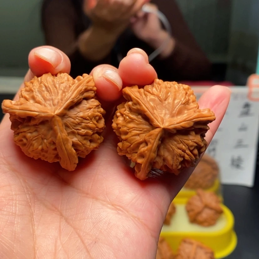 【闪购商品】把件桃核万**成12号三棱，