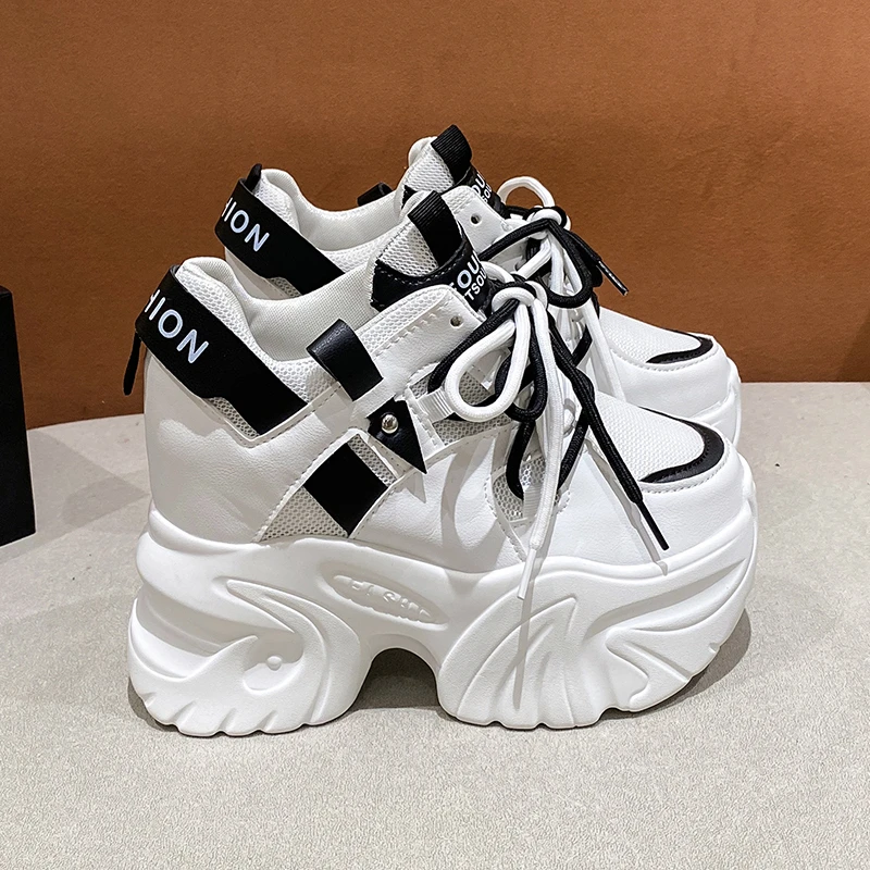 欧洲站内增高老爹鞋女2025春季新款爆松糕厚底休闲轻便运动小白鞋