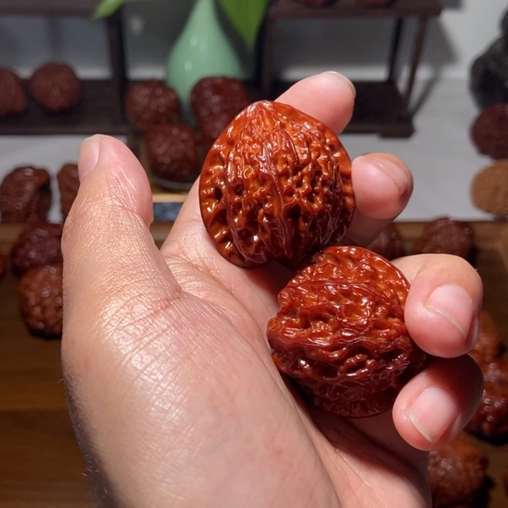 悦***吊坠文玩核桃金牛