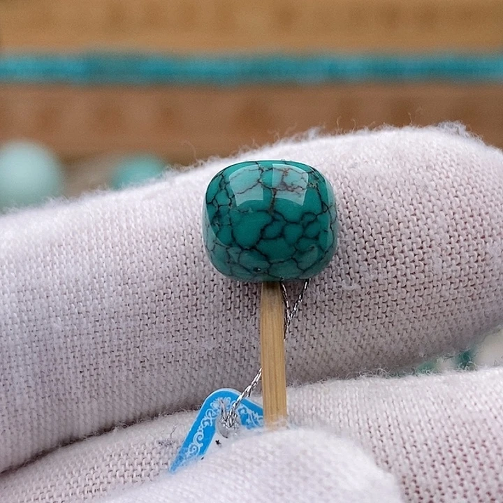 绿松石未镶嵌珠宝奇石10.2