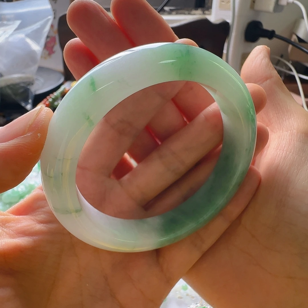 晨****翡翠未镶嵌手镯翡翠660