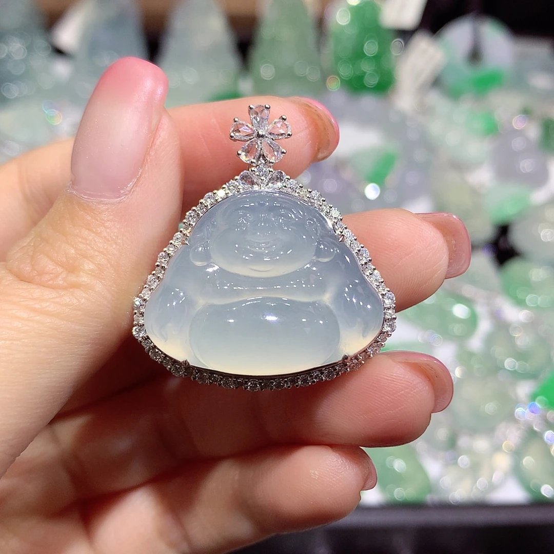 翡翠18K金镶嵌颈饰佛