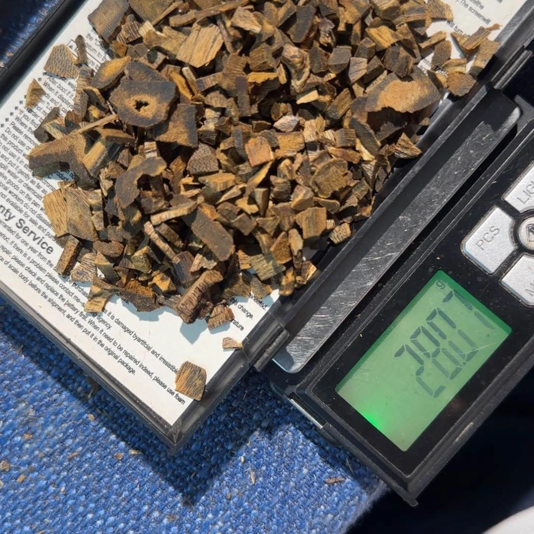 S***e沉香碎屑沉香透顶绿碎料25克