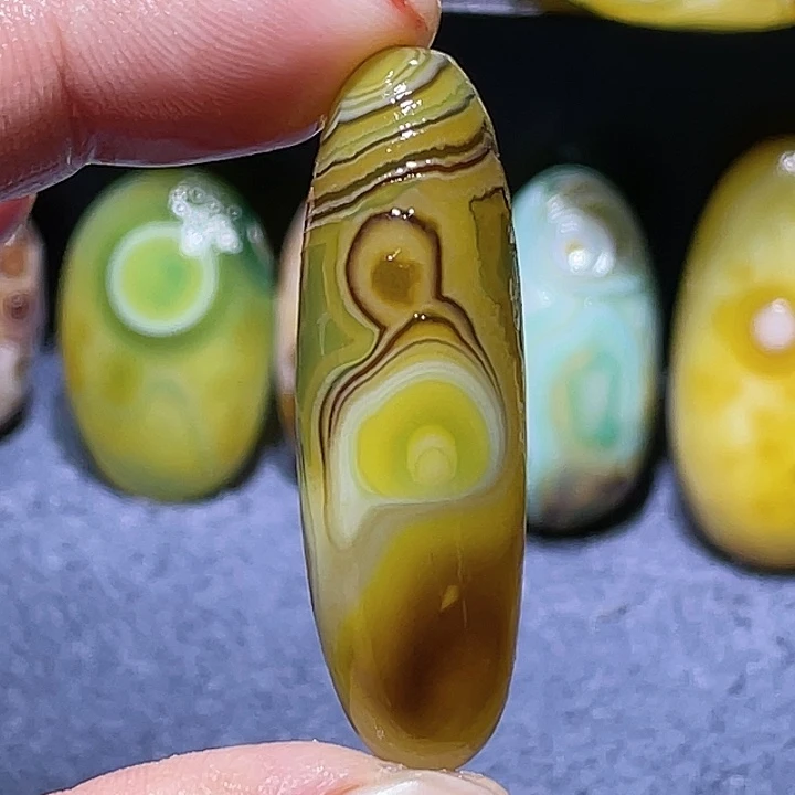 玛瑙/玉髓未镶嵌珠宝奇石