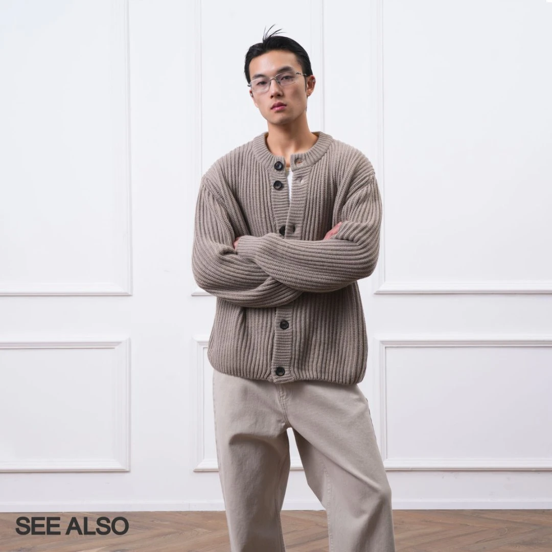 SEE ALSO 秋冬百搭圆领单排扣螺纹针织衫宽松羊毛针织开衫SA040