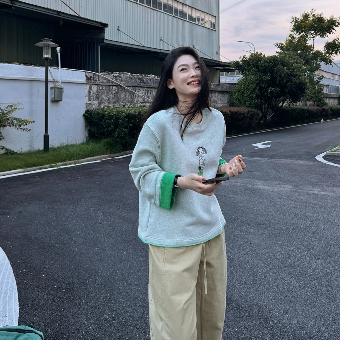 时尚年轻减龄撞色小女孩刺绣个性圆领百搭长袖卫衣-M25302315