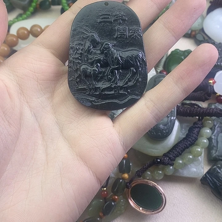 和田玉未镶嵌挂件