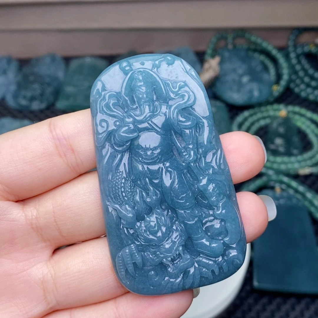 翡翠未镶嵌颈饰