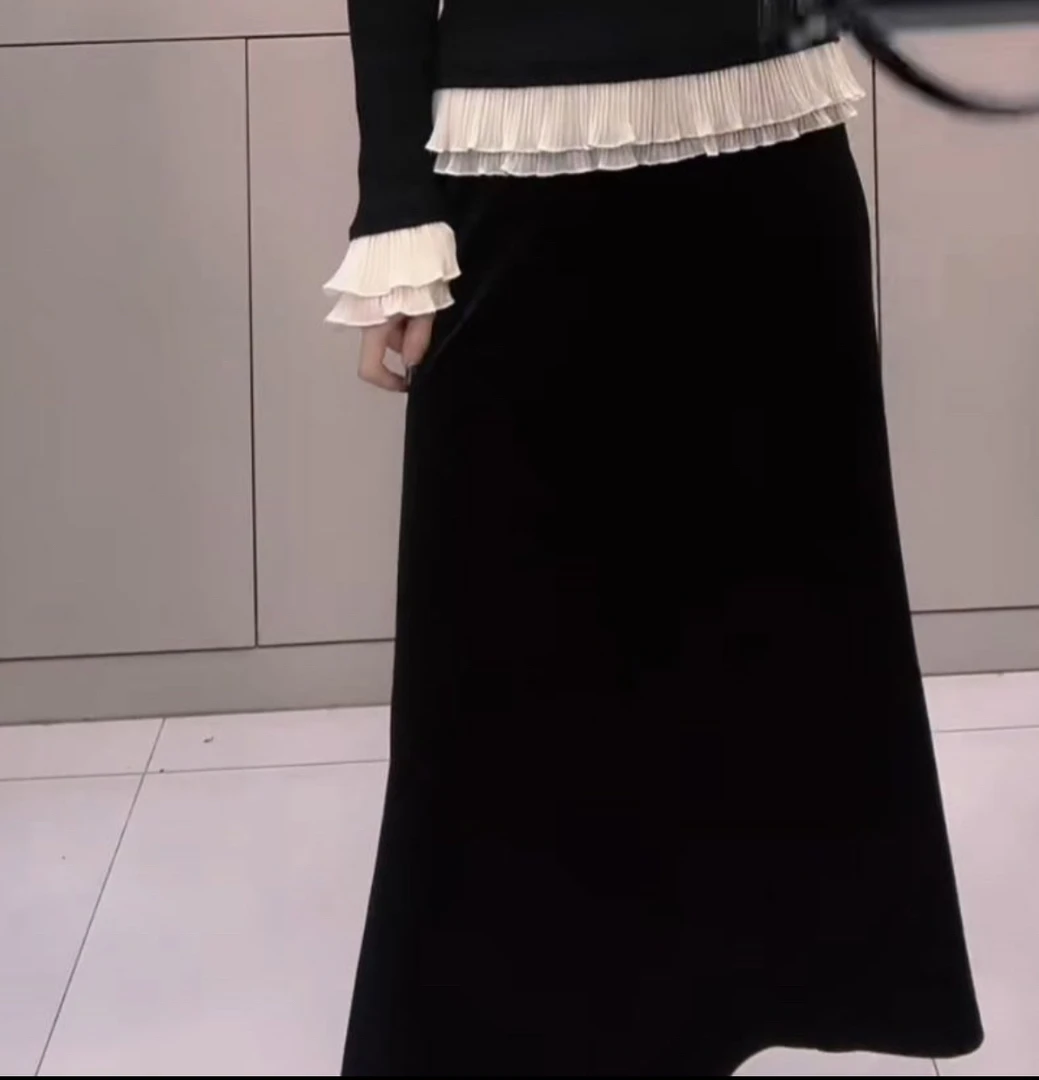 89920法式气质显瘦腰小圆片黑色丝绒鱼尾裙
