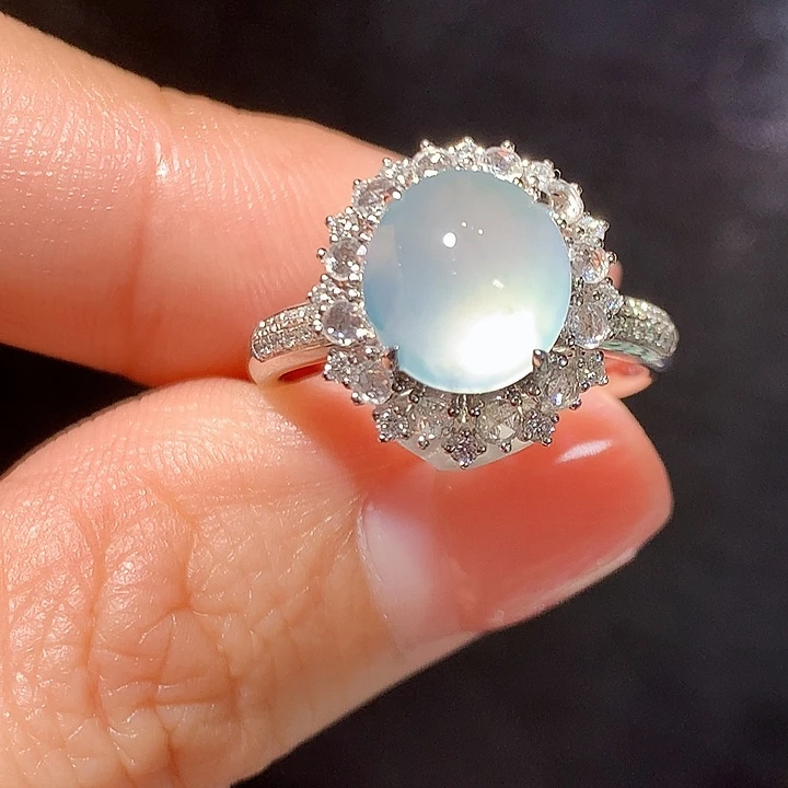 翡翠18K金镶嵌戒指