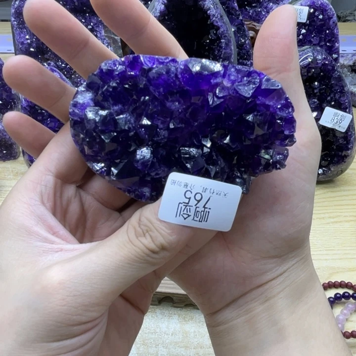 未镶嵌水晶大型摆件（非配饰）