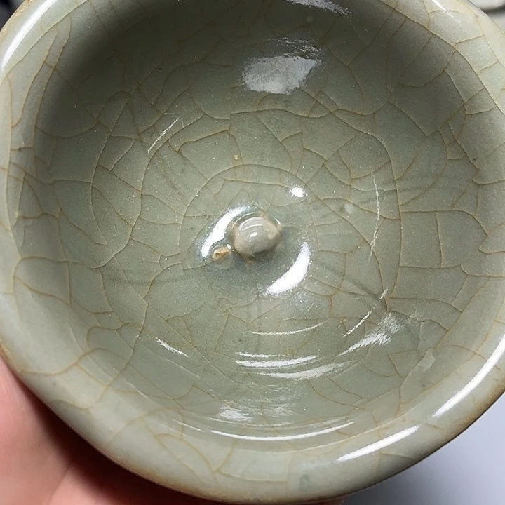 用***痛龙泉花口碗全品一个