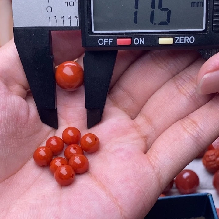 南红玛瑙配饰未镶嵌行****者微瑕